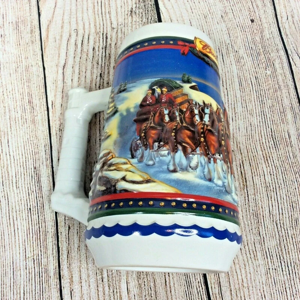 2002 Anheuser Busch AB Budweiser Holiday Christmas Beer Stein Clydesdales NIB